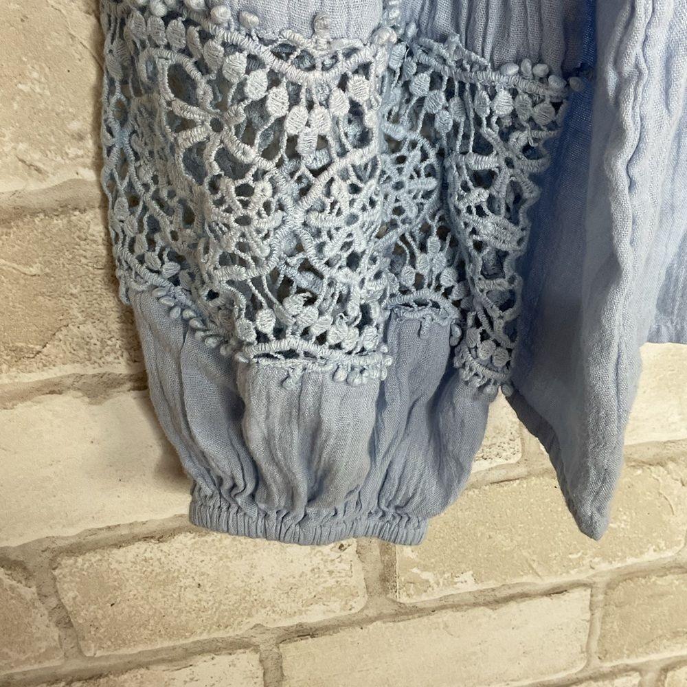 Lucky Brand Light Blue Crochet Trim Blouse Size L - Picture 6 of 16